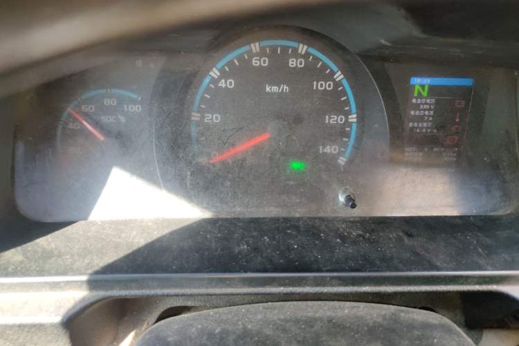 Used Farizon Xingxiang E6 2020 Van with High Roof 1365kg Payload Capacity Equipped with CATL's High-Energy Battery