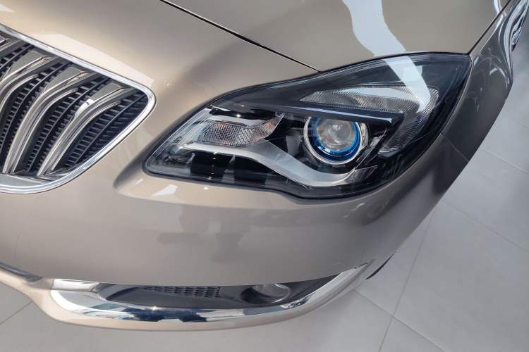 Used Buick Regal 2015 1.6T Leading Technology Model Left Front Headlight