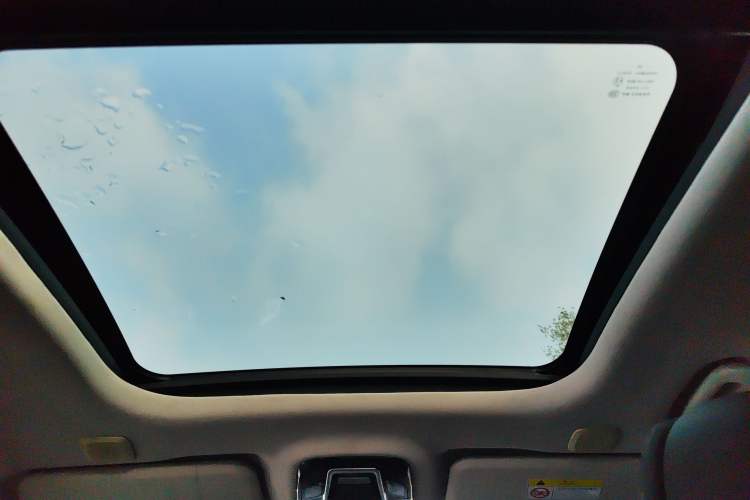 Used SOL X8 PLUS 2023 1.5 TGDI DCT ZhiShang Edition 7-Seater