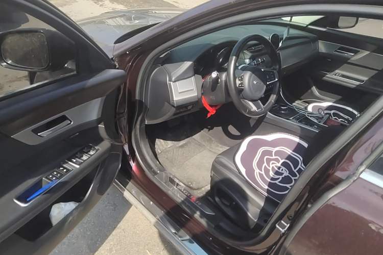 Used Jaguar XFL 2018 XFL 2.0T 200PS Elite Edition Driver Seat