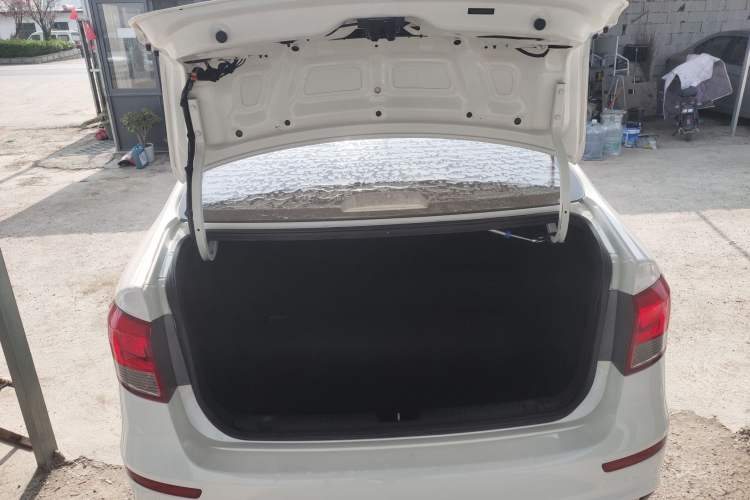 Used Kia K2 2015 Sedan 1.4L Automatic GLS
