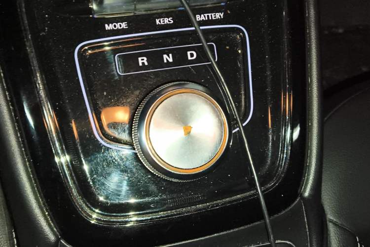 Used Roewe Ei5 2019 Smart Connect Supreme Edition Gear Lever