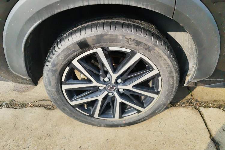 Used SOL X8 PLUS 2023 1.5 TGDI DCT ZhiShang Edition 7-Seater