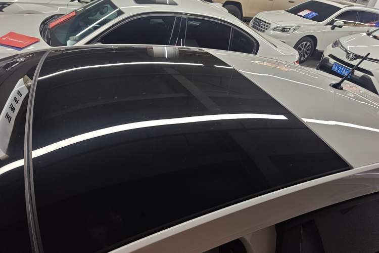 Used Volkswagen Polo 2019 Plus 1.5L Automatic Colorful Technology Edition Roof