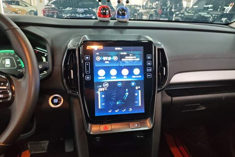 Used Hyundai ix35 2021 2.0L Automatic 2WD GLS Leading Edition Audio And AC Panel