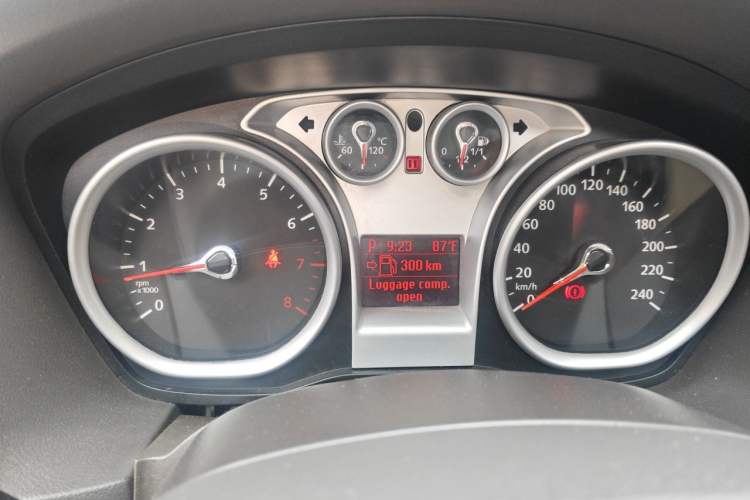 Used Ford Focus 2013 Hatchback Classic 1.8L Automatic Fashion Edition

