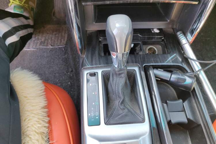 Used Toyota Reiz 2012 2.5V Fengdu Elite Stylish Edition Gear Lever