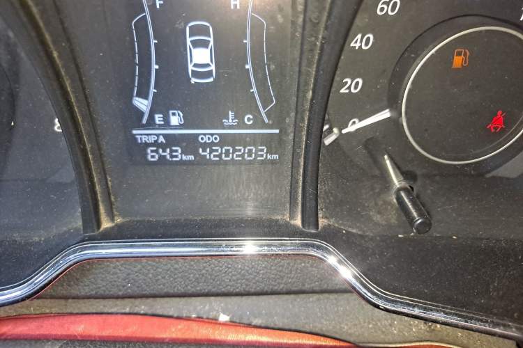 Used HYOSOW H3 2015 1.5L manual Comfort trim level