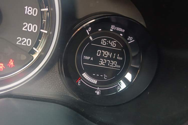 Used Honda XR-V 2015 1.8L EXi CVT Comfort Version