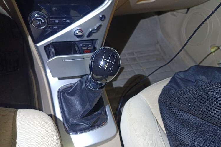 Used Great Wall C30 2013 1.5L Manual Comfort Model Gear Lever