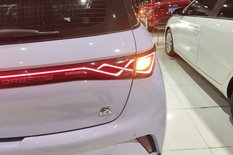 Used BYD Dolphin 2023 420 km Free Version
