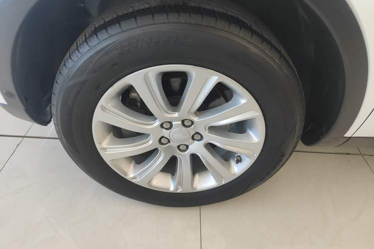 Used Land Rover Discovery Sport 2019 240 PS SE Version China VI Standard