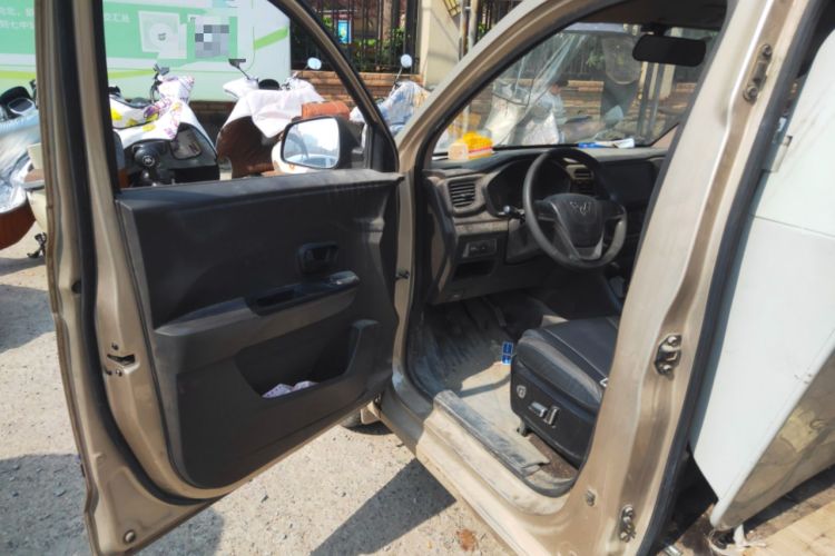 Used Wuling Hongguang V 2019 1.5L Base Window-Sealed Vehicle China VI LAR Driver Seat