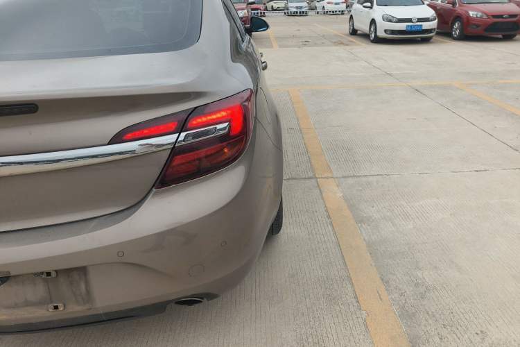 Used Buick Regal 2014 2.0L Leading Fashion Edition Right Rear Taillight