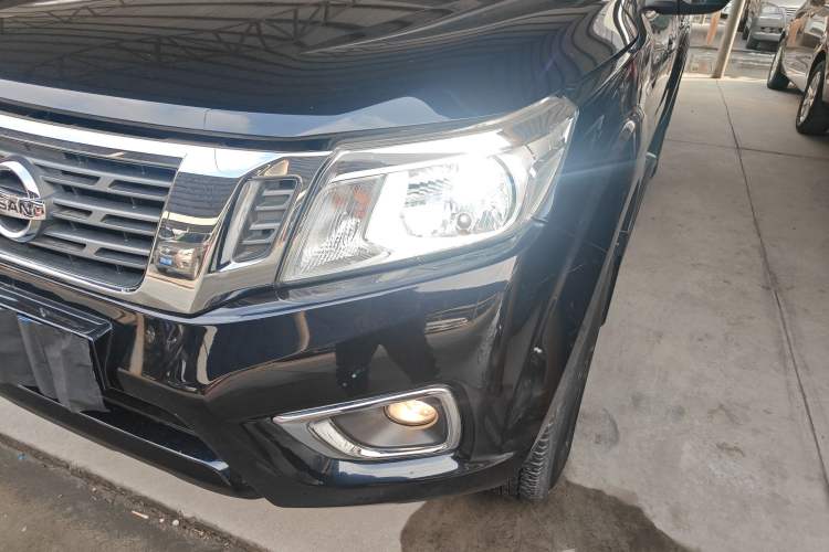 Used Nissan Navara 2017 2.5L Automatic 2WD Luxury Edition QR25