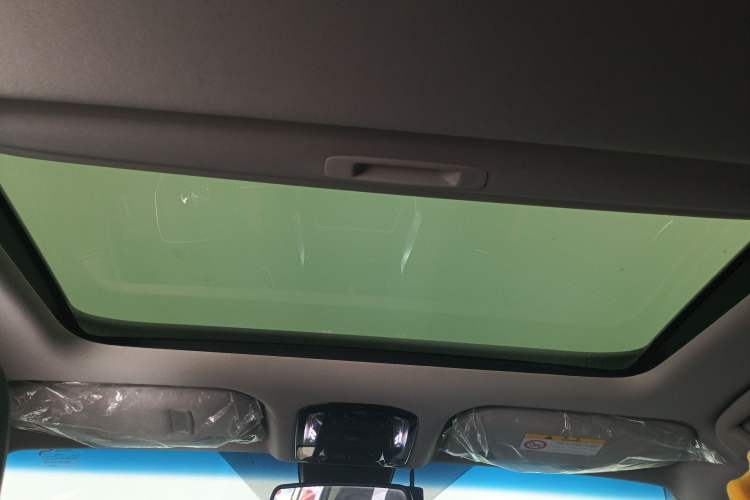 Used Toyota Harrier 2023 Dual-Engine 2.5L CVT Two-Wheel Drive Luxury Edition
