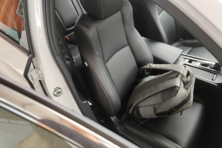 Used Honda Inspire 2022 260TURBO Elegant Edition Right Front Seat