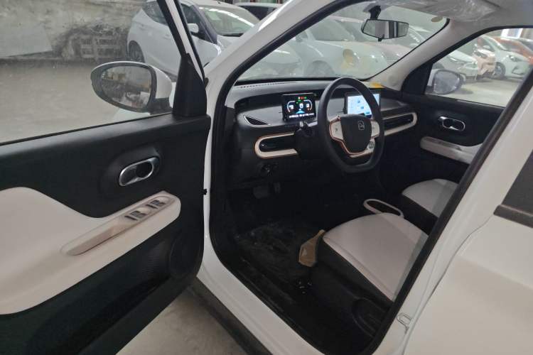 Used Chery QQ Domi 2025 Model 405km Comfort Edition Driver Seat