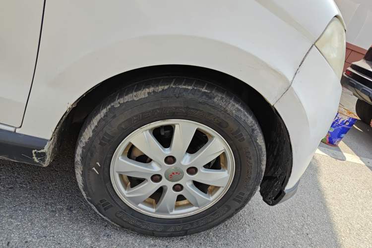 Used Wuling Hongguang 2014 1.5L Base Version Right Front Wheel Hub