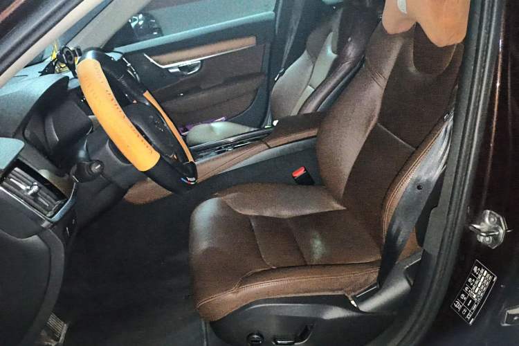 Used Volvo S90 2020 T5 Zhiyi Luxury Edition