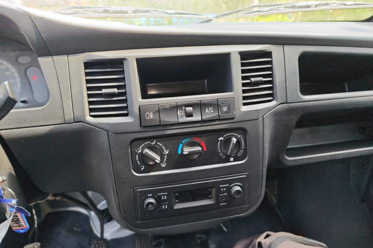 Used Wuling Zhiguang 2023 1.5L Practical Version 5/7 Seats