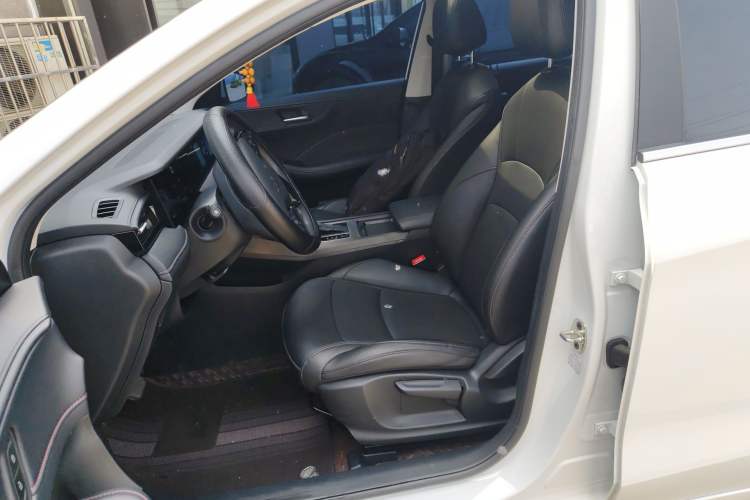 Used Roewe i5 2024 1.5L CVT Luxury Edition