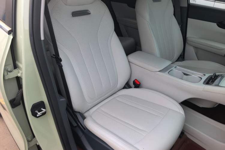 Used Geely Galaxy Geome 2025 UP 410km Exploration+ Edition Right Front Seat