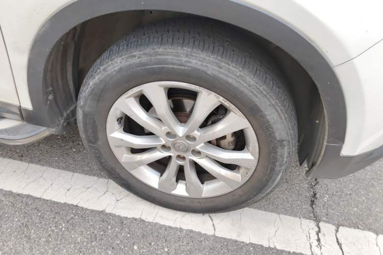 Used Dongfeng Aeolus AX7 2015 2.0L Automatic Zhiyi Trim
