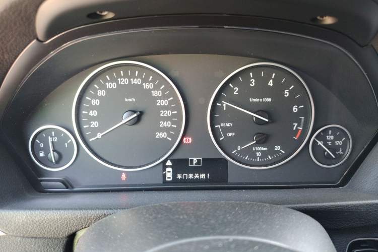 Used BMW 3 Series GT 2016 320i Fashion Model
