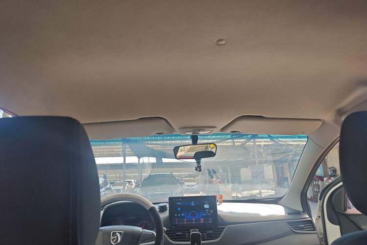 Used Baojun 310 2016 1.2L manual Comfort trim level
