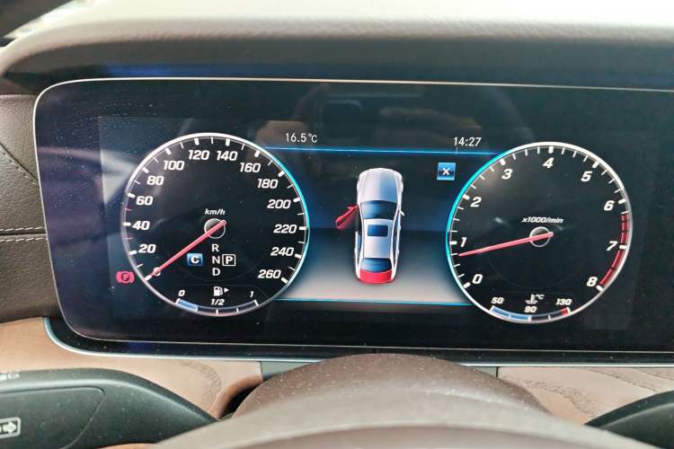 Used Mercedes-Benz E-Class 2018 Facelift E 300 L Luxury Edition