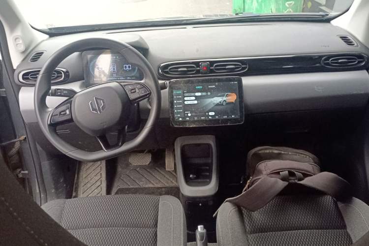 Used Leapmotor T03 2021 400 Lite Edition - Lithium-Ion Battery Center Console