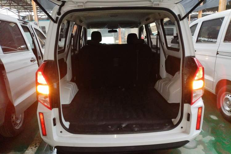 Used Wuling Hongguang PLUS 2020 1.5L Manual Standard Edition 5 Seats