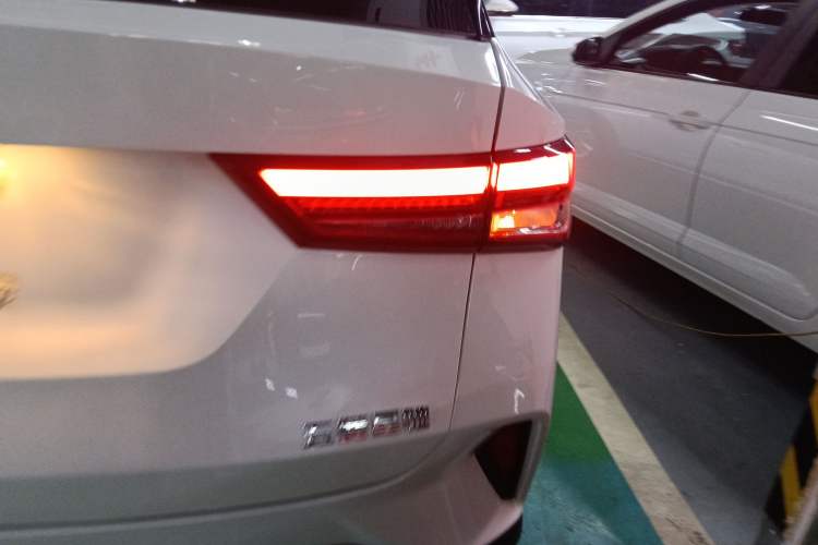 Used Wuling Alvez 2022 1.5L CVT Comfort Edition
