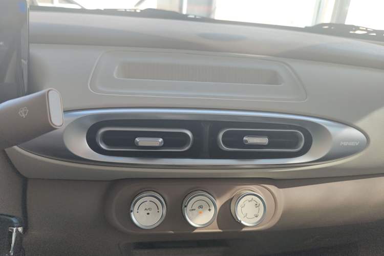 Used Wuling Hongguang MINIEV 2025 Four-Door Version Advanced Edition