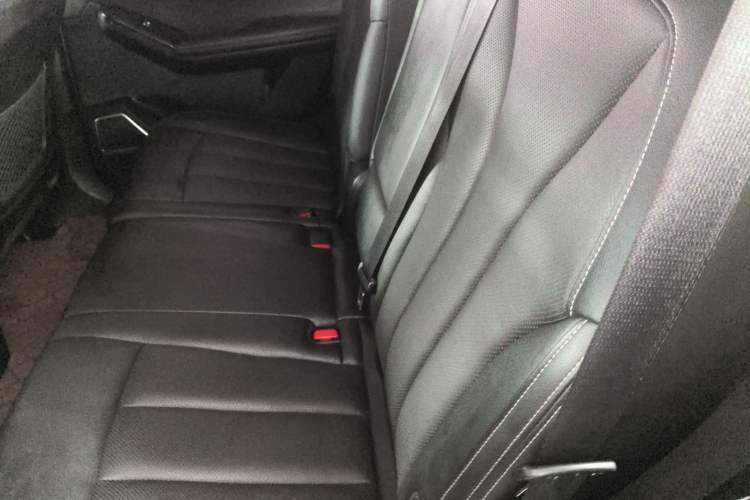 Used BYD Tang 2019 2.0T Automatic SmartConnect Luxury 7-Seater China VI Standard Left Rear Seat