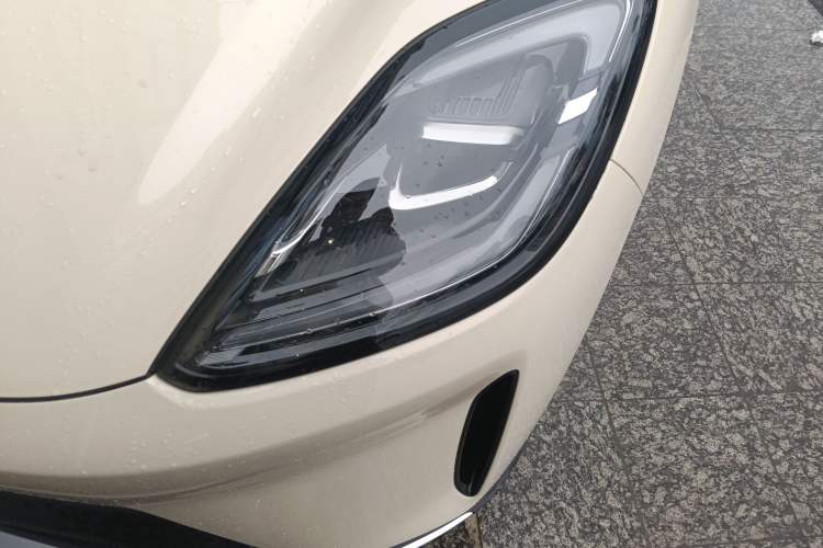 Used Wuling Bingo S 2025 Model 325km Deluxe Edition
