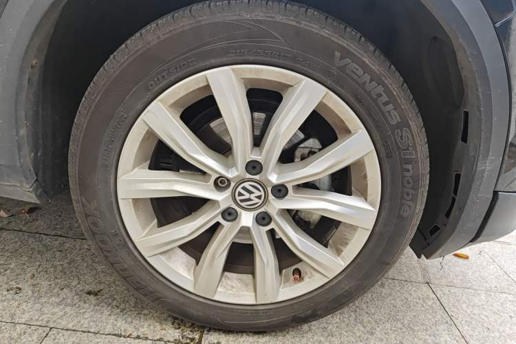 Used Volkswagen T-ROC 2018 280TSI DSG Two-Wheel Drive Advanced Version China V Emission Standard
