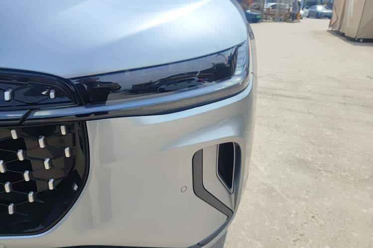 Used Lincoln Nautilus 2023 2.0T All-Wheel-Drive Zunrui Hybrid Version Left Front Headlight