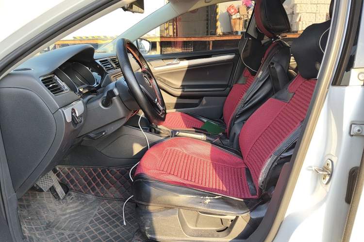 Used Volkswagen Sagitar 2018 280TSI DSG Comfort Model Left Front Seat