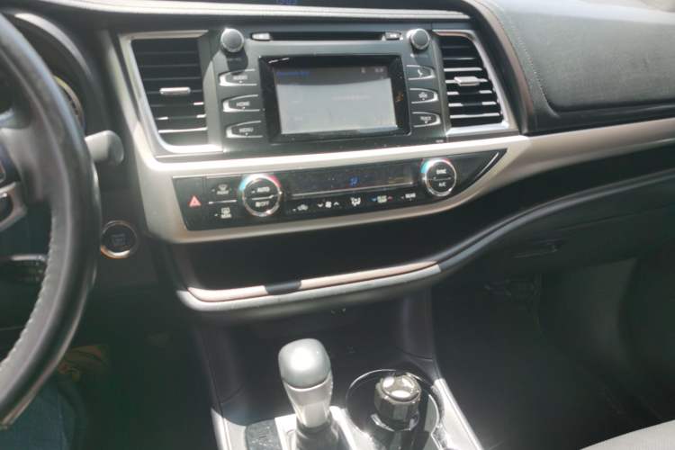 Used Toyota Highlander 2017 2.0T Four-Wheel Drive Luxury Edition 7 Seats
