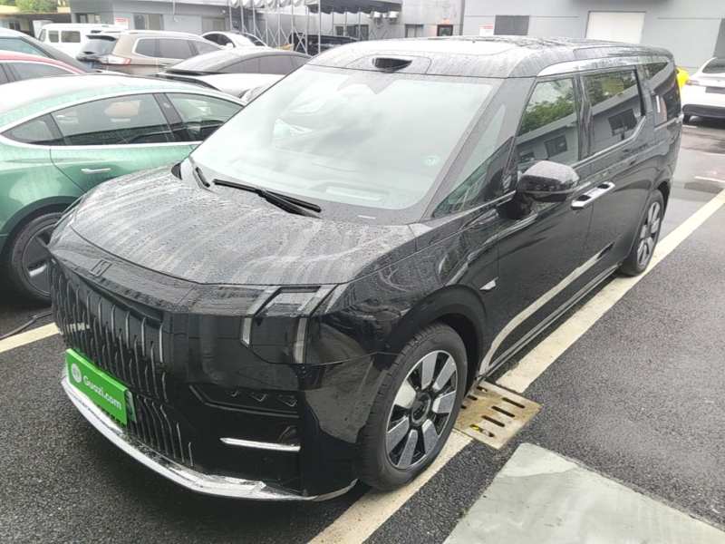 Used Zeekr 009 2024 Six-Seat Executive Version 4WD 108 kWh — 1
