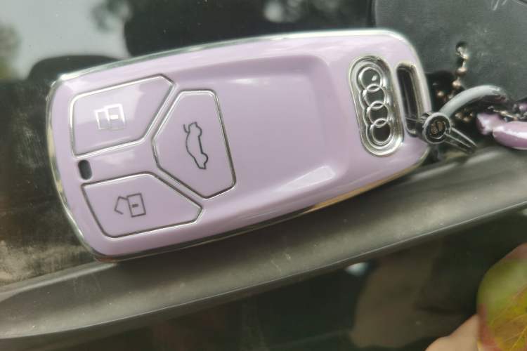 Used Audi A5 2022 Sportback 40 TFSI Fashionable and Dynamic Model Vehicle Key