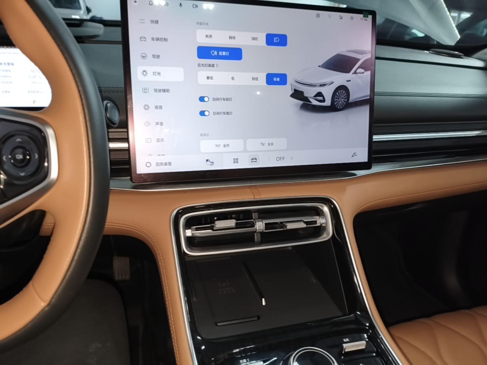 Geely Galaxy A7 2025 Model EM-i 150km Exploration+ Edition — снимка 15