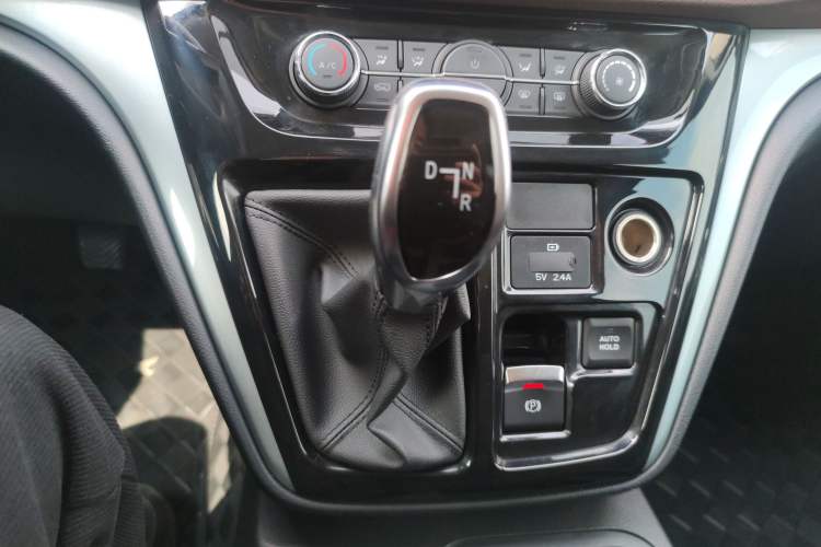 Used JAC Refine M3 PHEV 2025 PLUS 2.0L Comfort Edition
