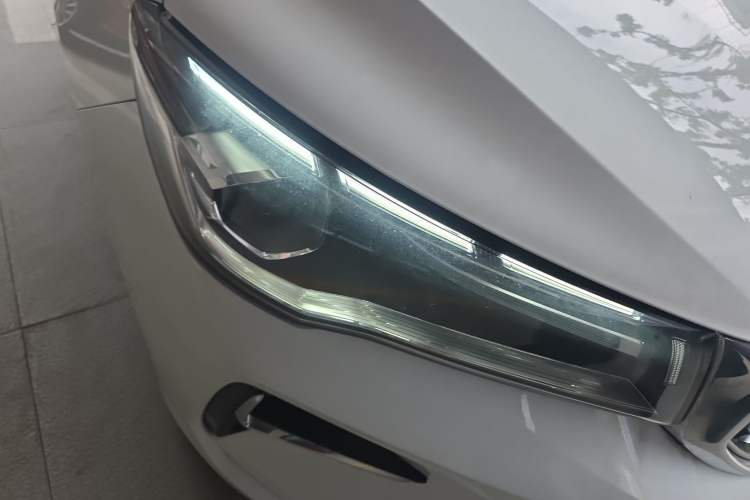 Used Geely Auto Emgrand 2025 4th Generation 1.5L CVT Luxury Version Right Front Headlight