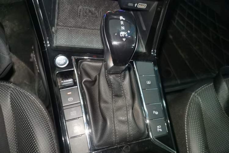 Used Volkswagen Passat 2022 330TSI Starry Luxury Edition