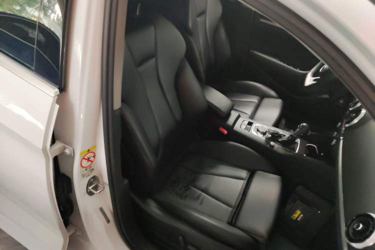 Used Audi A3 2019 Limousine 35 TFSI Sport Edition China V Emission Standard
