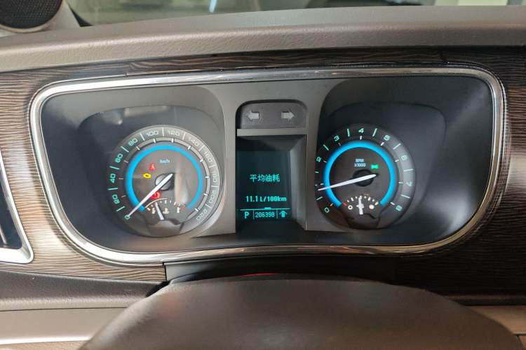 Used Buick GL8 2011 2.4L CT Luxury Business Comfort Edition
