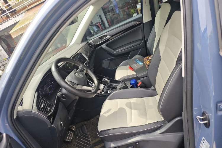 Used Volkswagen Tayron X 2020 330TSI Two-Wheel Drive Luxury Smart Connectivity Version Left Front Seat